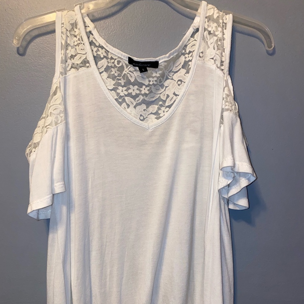 Lace Cold shoulder top